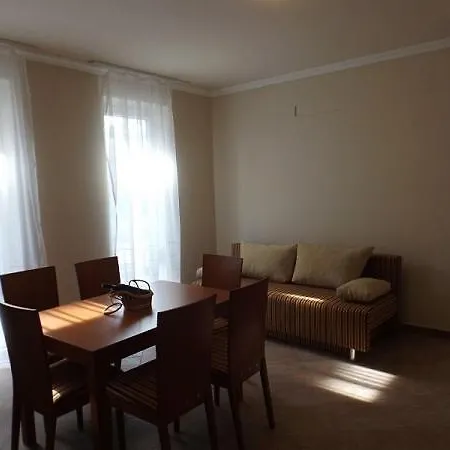 Kadar Lägenhet *